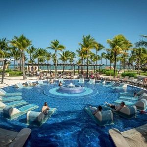 Meet your Posher, Nyasha